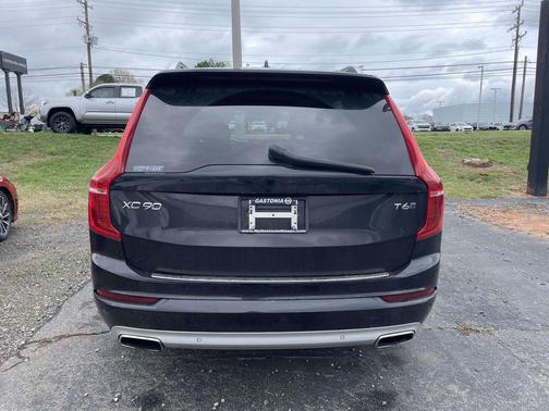 2018 Volvo XC90 T6 Momentum