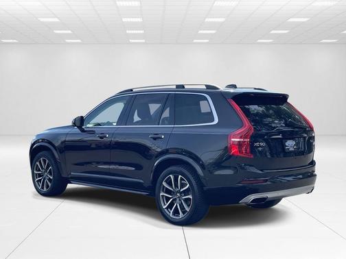 2018 Volvo XC90 T6 Momentum