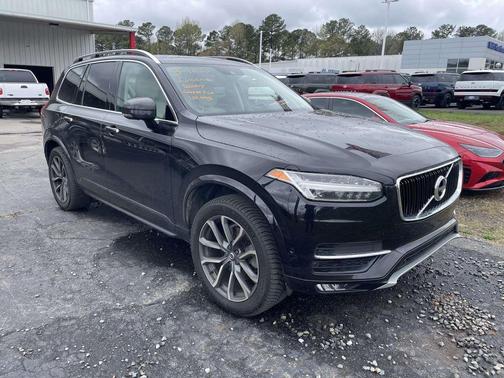 2018 Volvo XC90 T6 Momentum