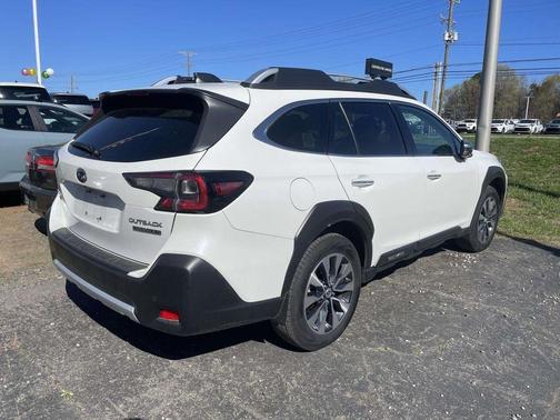2024 Subaru Outback Touring XT