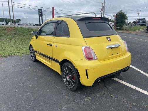 Giallo Midas 2017 FIAT 500C Abarth