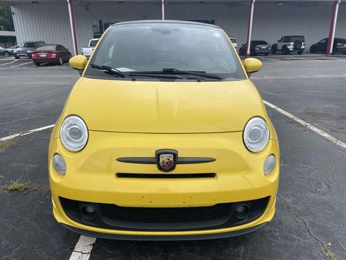 Giallo Midas 2017 FIAT 500C Abarth