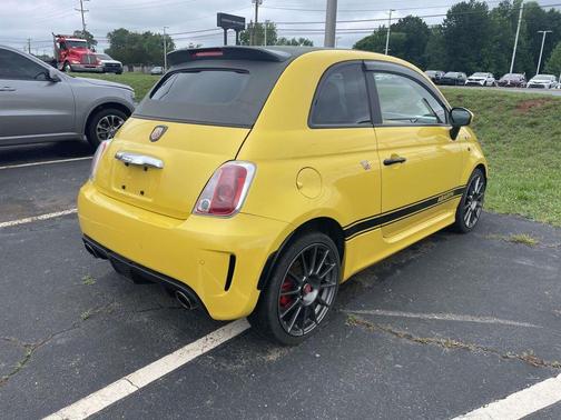 Giallo Midas 2017 FIAT 500C Abarth