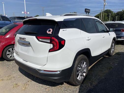 2023 GMC Terrain SLT