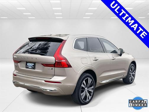 2023 Volvo XC60 B5 Ultimate Bright Theme