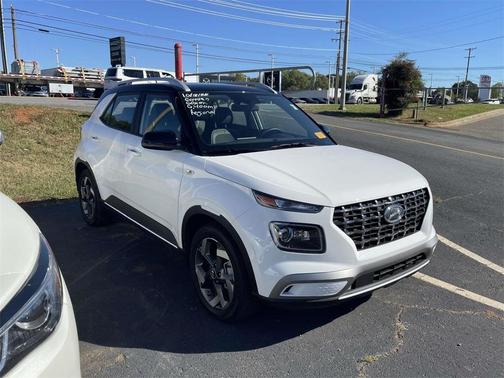 2025 Hyundai VENUE Limited