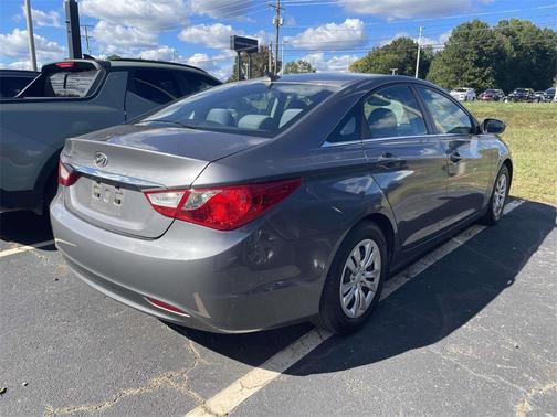 2011 Hyundai SONATA GLS