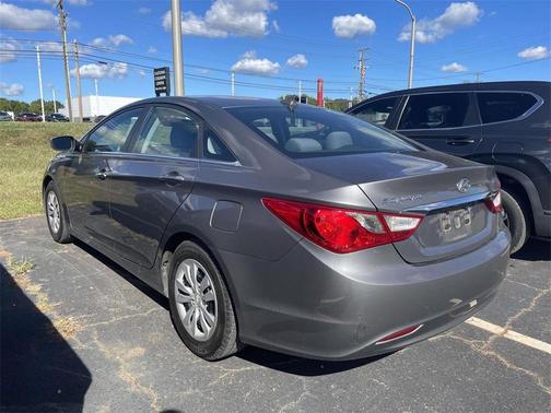 2011 Hyundai SONATA GLS