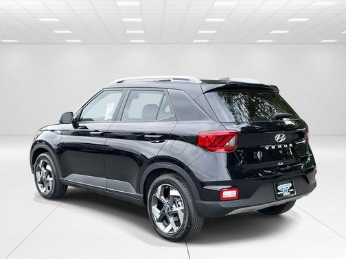 Onyx Black 2026 Hyundai VENUE SEL