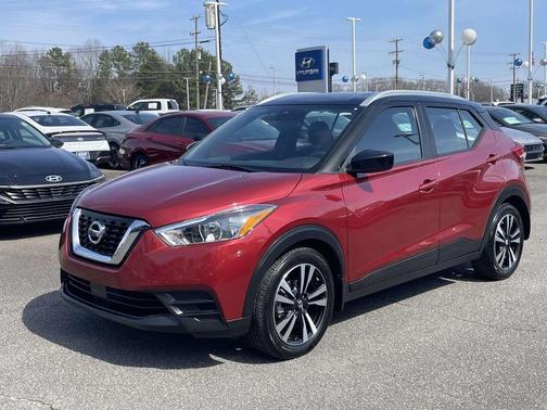 2020 Nissan Kicks SV