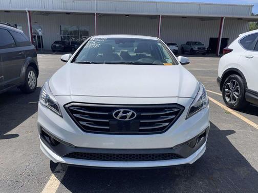 Quartz White Pearl 2017 Hyundai SONATA Limited