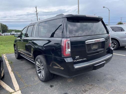 Onyx Black 2019 GMC Yukon XL Denali
