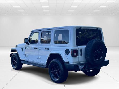 Bright White Clearcoat 2021 Jeep Wrangler Unlimited Sahara Altitude
