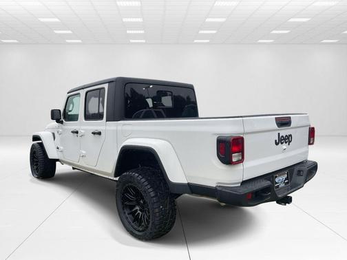 2023 Jeep Gladiator Sport