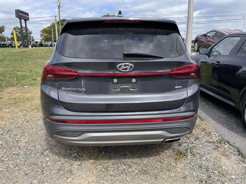 2022 Hyundai SANTA FE SE