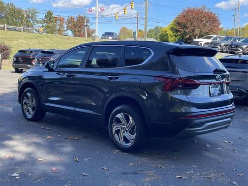 2022 Hyundai SANTA FE SE