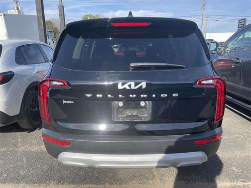 2022 Kia Telluride LX