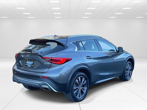 2018 INFINITI QX30 ESSENTIAL