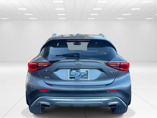 2018 INFINITI QX30 ESSENTIAL