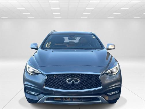 2018 INFINITI QX30 ESSENTIAL