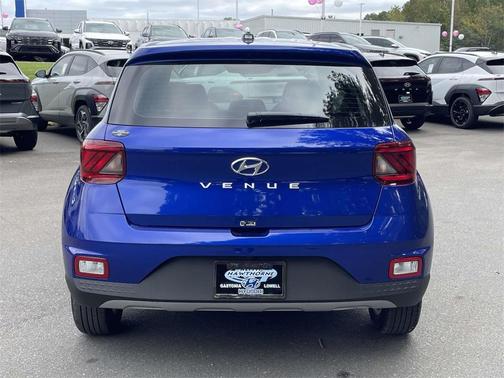 2026 Hyundai VENUE SE