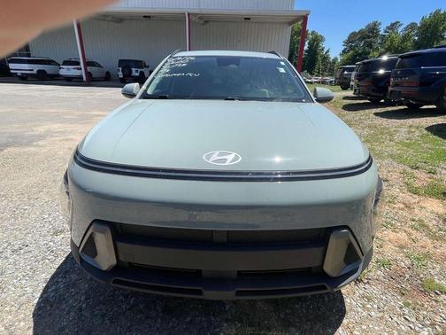 Green 2024 Hyundai KONA SEL