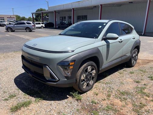 Green 2024 Hyundai KONA SEL