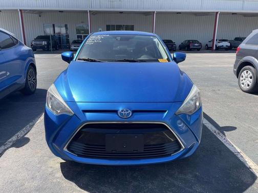Sapphire 2017 Toyota Yaris iA Base