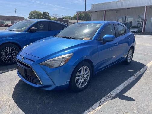Sapphire 2017 Toyota Yaris iA Base