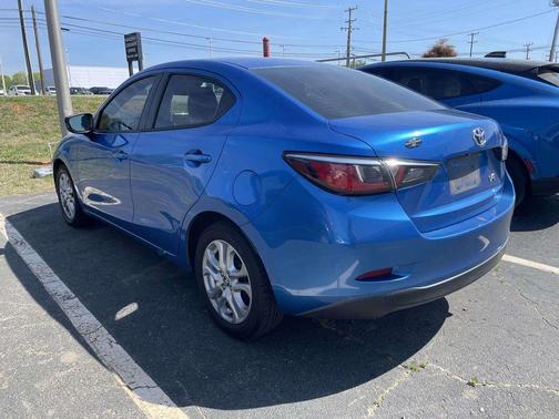 Sapphire 2017 Toyota Yaris iA Base