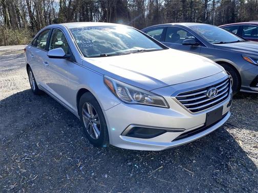 2016 Hyundai SONATA SE