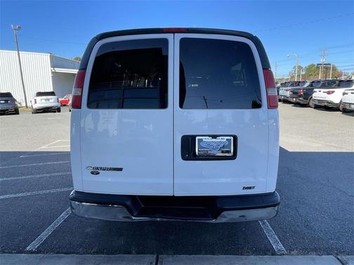 2017 Chevrolet Express 3500 LT