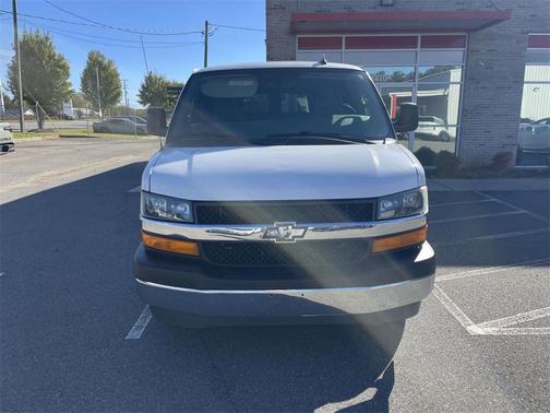 2017 Chevrolet Express 3500 LT