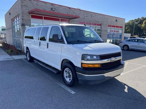 2017 Chevrolet Express 3500 LT