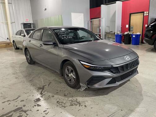 Metal 2024 Hyundai ELANTRA SE