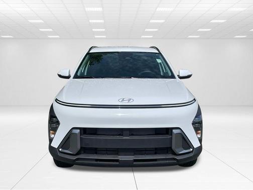 White 2025 Hyundai KONA SEL