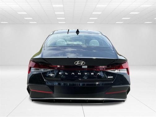 2025 Hyundai ELANTRA HEV Limited