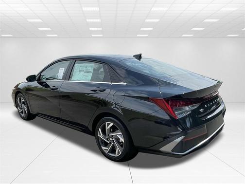2025 Hyundai ELANTRA HEV Limited