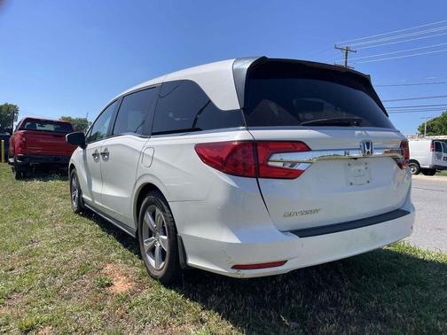 Diamond White 2019 Honda Odyssey EX-L