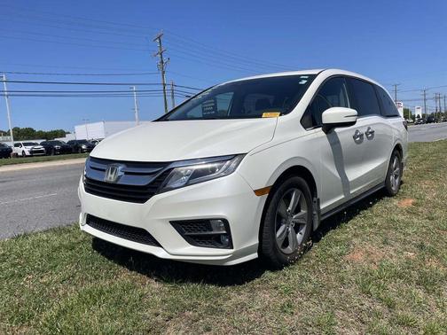 Diamond White 2019 Honda Odyssey EX-L