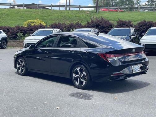 Onyx Black 2023 Hyundai ELANTRA SEL