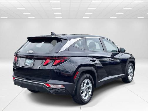 2023 Hyundai TUCSON SE