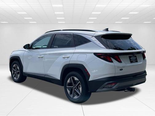 White Pearl 2025 Hyundai TUCSON SEL