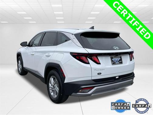 2025 Hyundai TUCSON SE