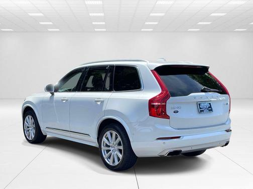 Crystal White 2018 Volvo XC90 T6 Inscription