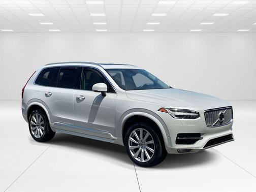 Crystal White 2018 Volvo XC90 T6 Inscription