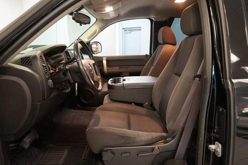 Black 2009 Chevrolet Silverado 1500 LT Extended Cab