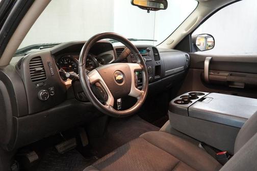 Black 2009 Chevrolet Silverado 1500 LT Extended Cab