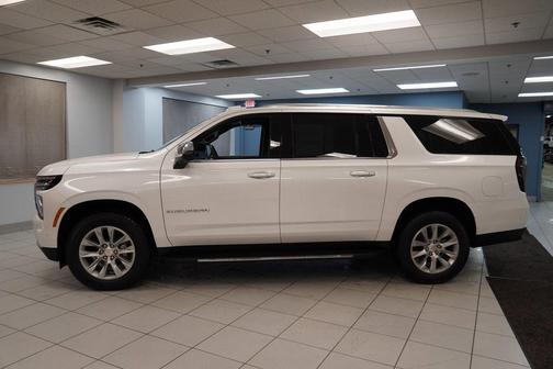 2025 Chevrolet Suburban Premier