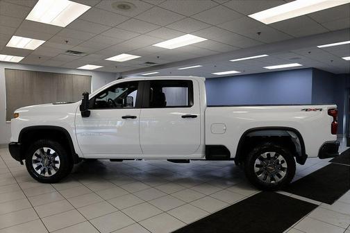 2026 Chevrolet Silverado 2500 Custom